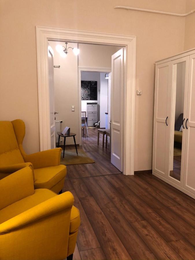 Modern Comfort In Historical Budapest Luaran gambar