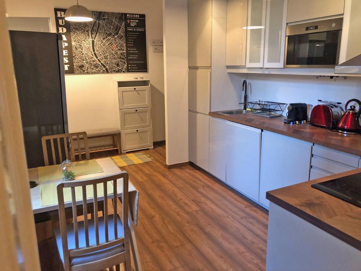 Modern Comfort In Historical Budapest Luaran gambar